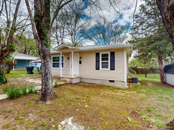 113 Charlotte St, Hohenwald, TN 38462