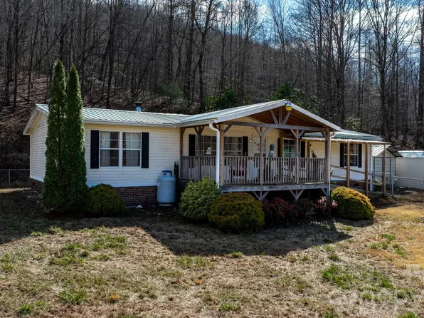 1922 Zacks Fork Rd, Lenoir, NC 28645
