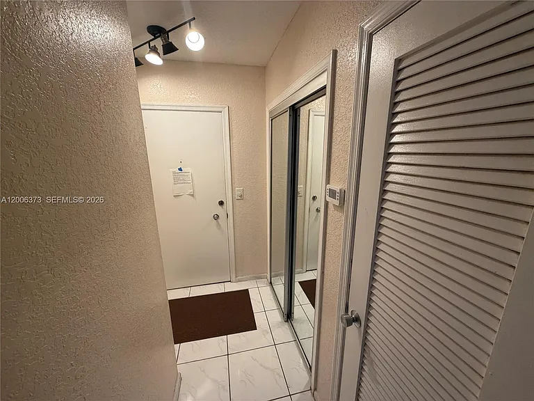 2200 NE 66th St #1426 — Photo 18