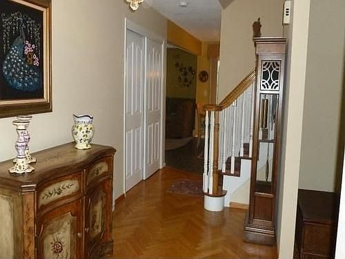 4th image of 42 Continental Dr