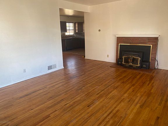 3rd image of 2501 N Cochiti Ave