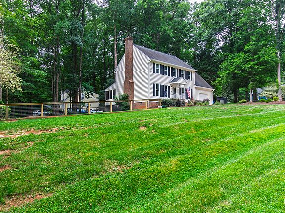 3rd image of 2101 Woodnell Dr