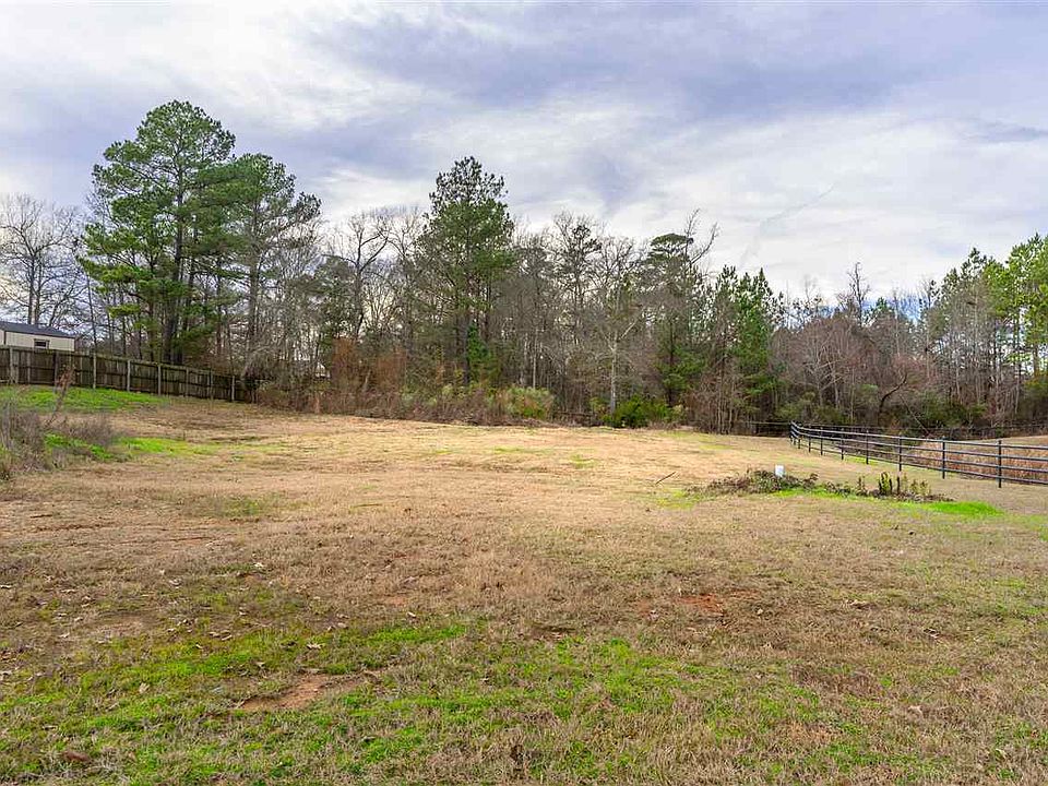 1st image of 131 Smackover Ln