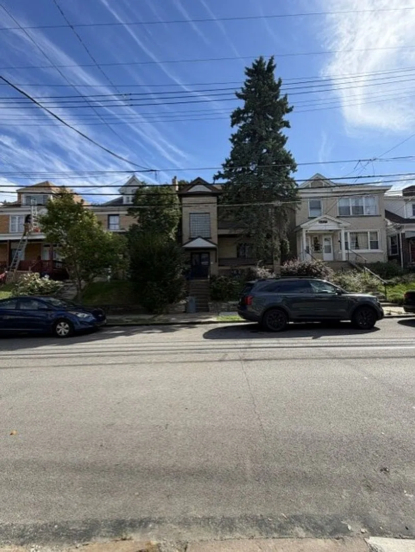 1525 Beechview Avenue — Photo 2