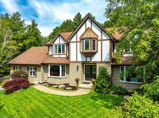 1 Kusins Ct, Hamilton, ON L9H 6Z4