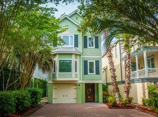 31 Yacht Harbor Ct, Isle Of Palms, SC 29451