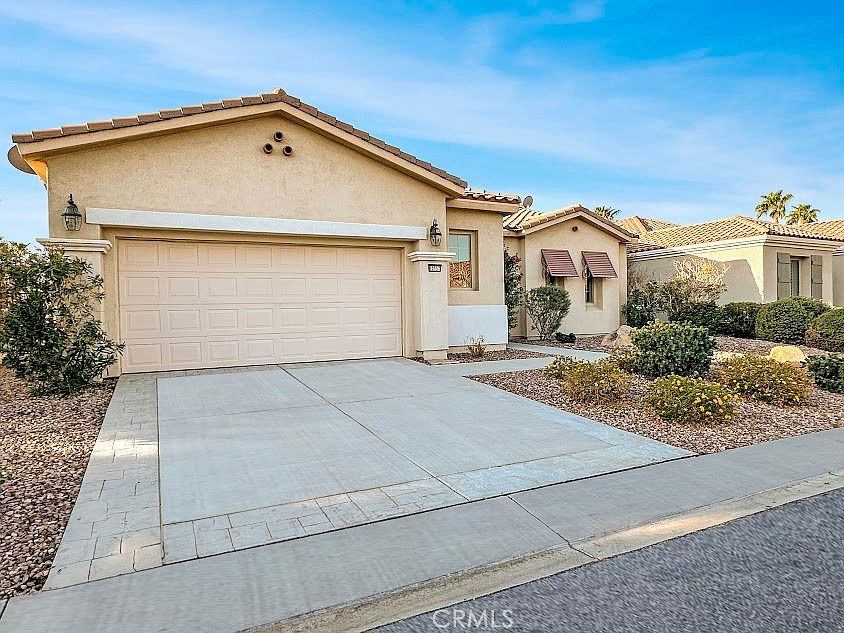 1st image of 80557 Camino Santa Juliana