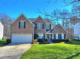 406 River Banks Rd, Matthews, NC 28105