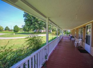 421 Clover Hill Rd, Maryville, TN 37801