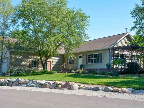 5100 Lautner Rd, Williamsburg, MI 49690