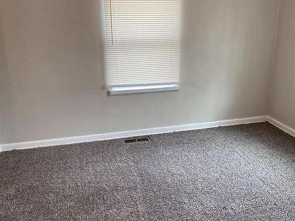 5th image of 2357 N Dearborn St #B