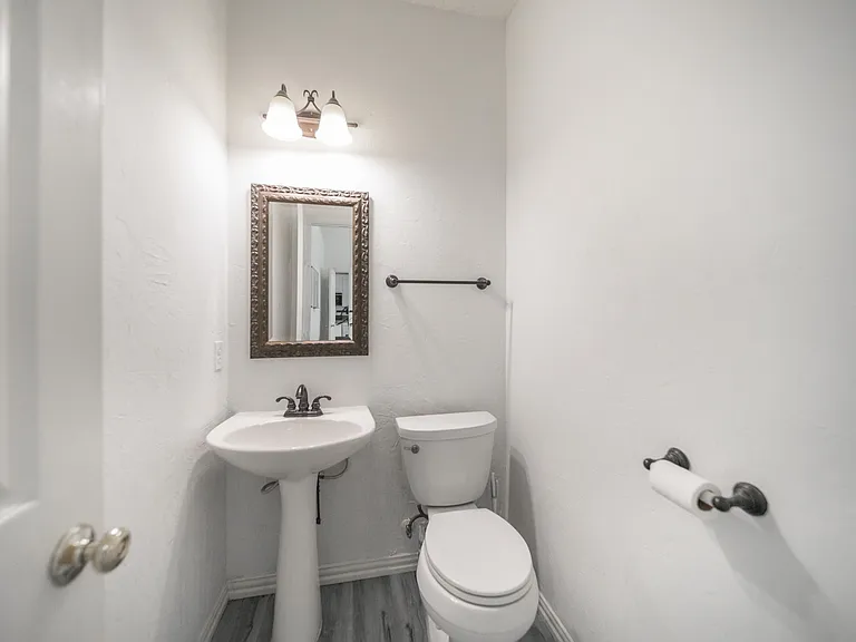 1812 Ingleside Dr — Photo 12
