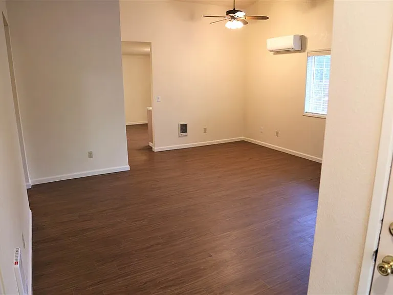 3358 SE Charlotte Pl — Photo 11