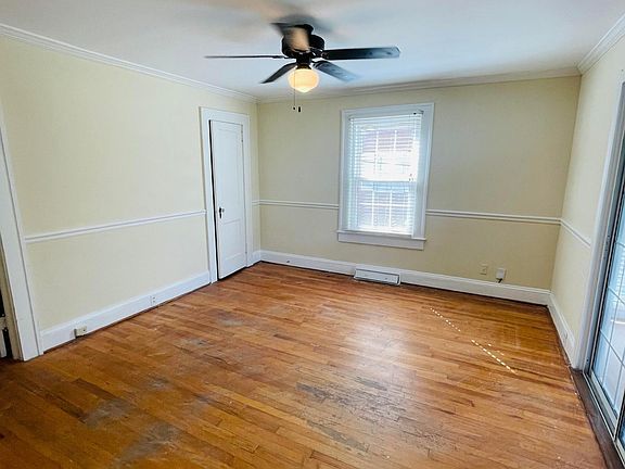 3rd image of 905 Glenwood Ave