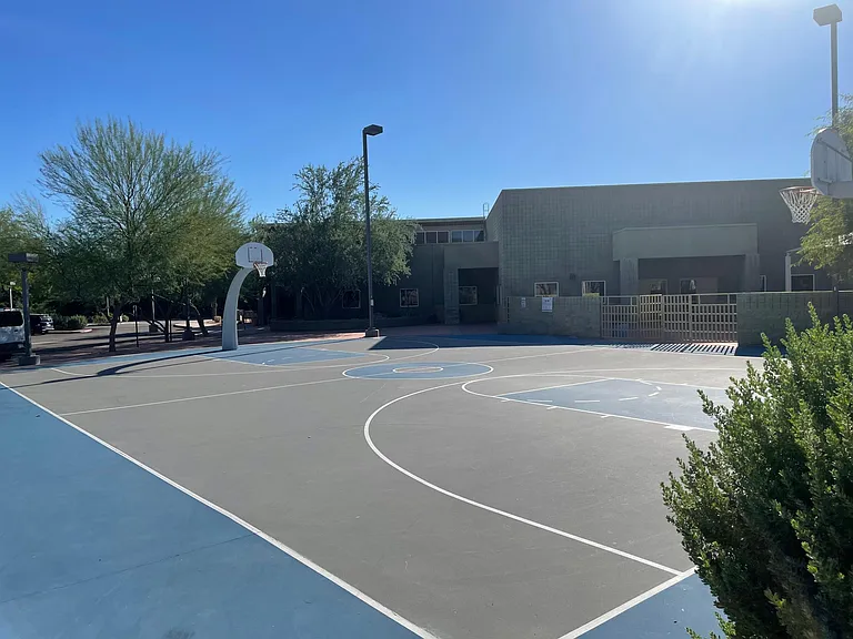 Beautiful Horizon sports park right across the street, everything you could desire.