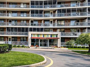 61-61 153rd St #17A, Flushing, NY 11367