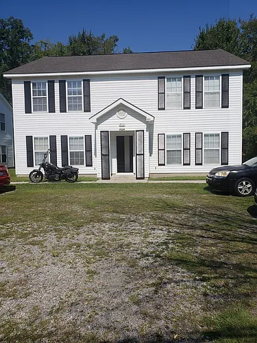 910 S Poplar Driveapt #D Photo 1