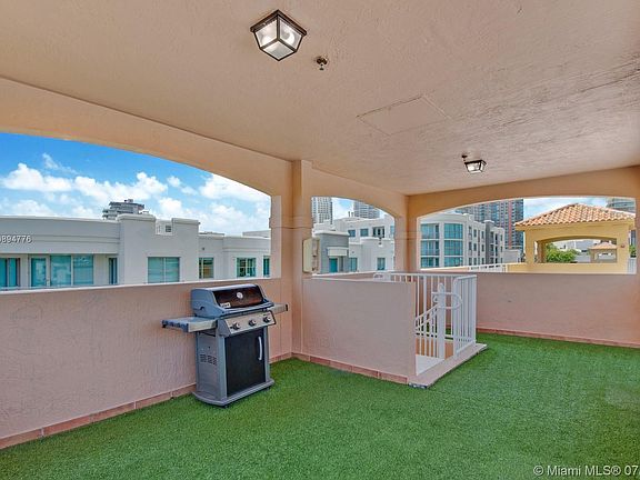 5th image of 140 Meridian Ave APT 341