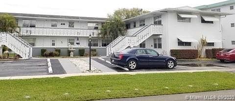 1st image of 419 S Crescent Dr APT 16