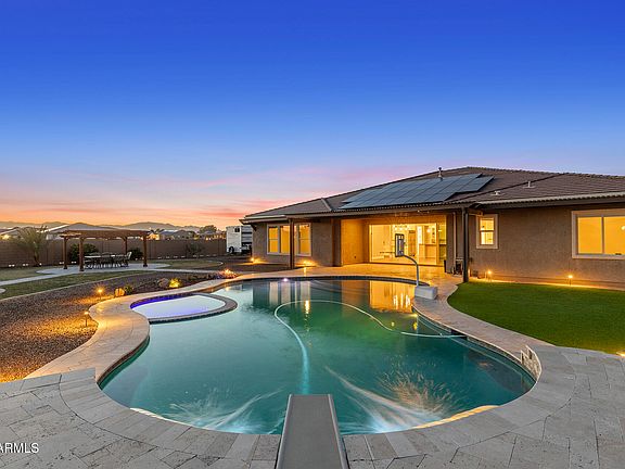 5th image of 15833 W CHERYL Court