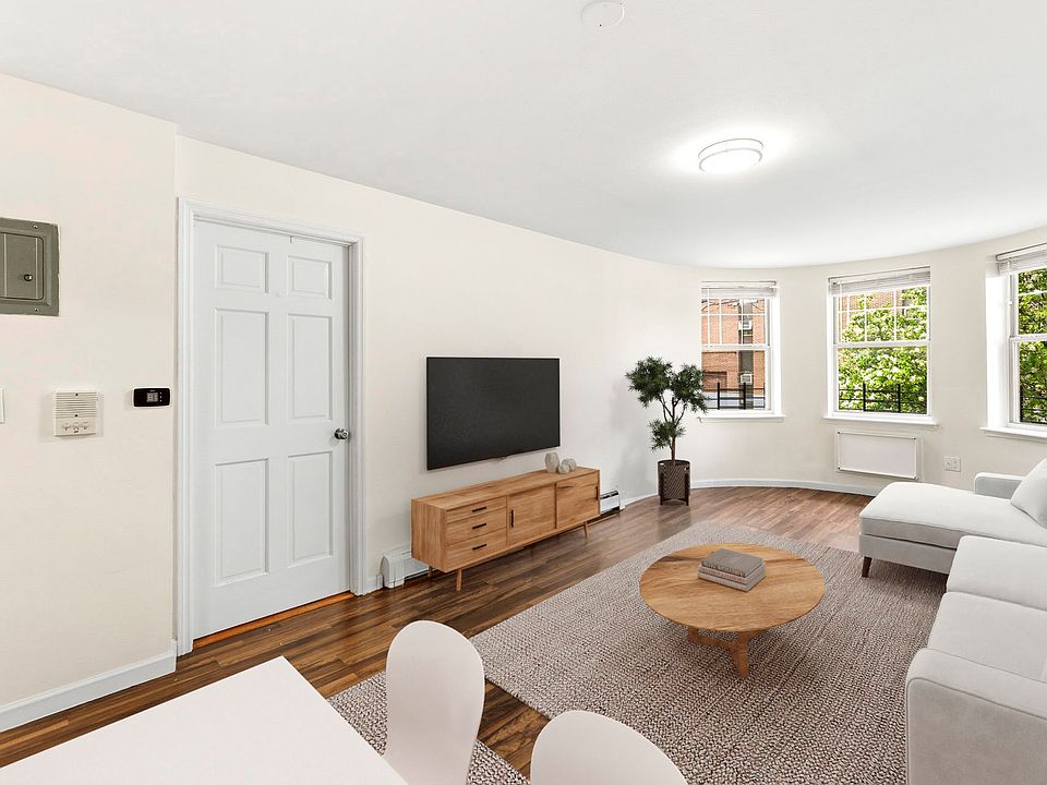 1st image of 2028 Bergen St #2
