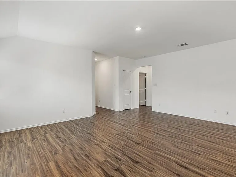 3204 Kenner Dr — Photo 9