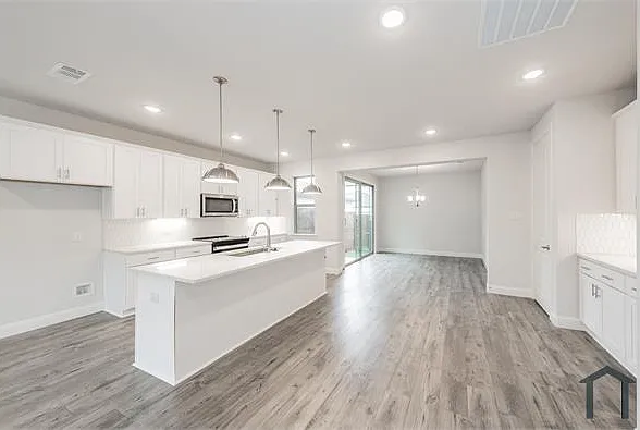 9709 Thorncrown Ln — Photo 33