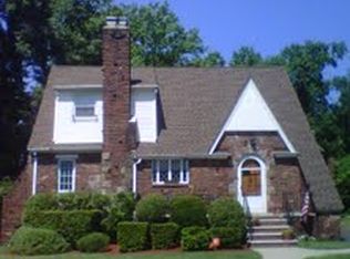 14 Stanley St, Dumont, NJ 07628
