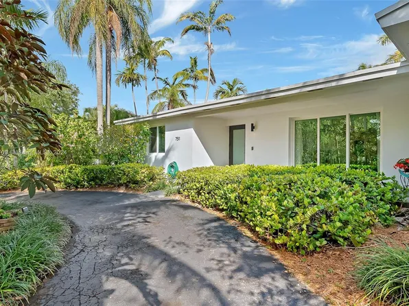 7511 SW 172nd St, Palmetto Bay, FL 33157