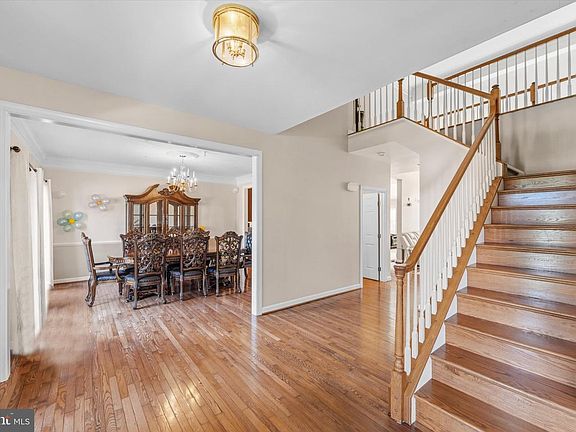3rd image of 7236 Winnipeg Ct
