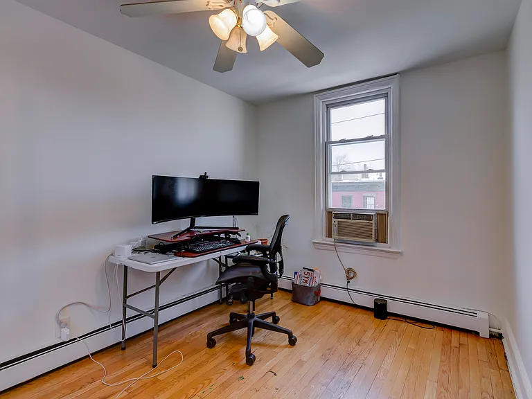 78 Erie St #2 — Photo 9