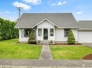 208 Harrison St, Sumas, WA 98295