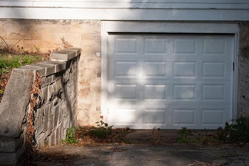 4th image of 400 E Smith Ave