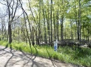 29405 38th Ave, Paw Paw, MI 49079