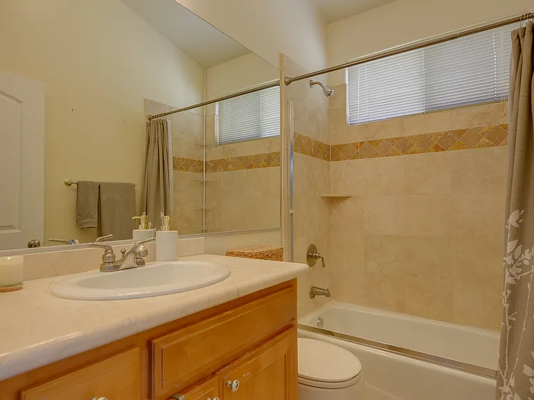 14535 Margate St #1 — Photo 15