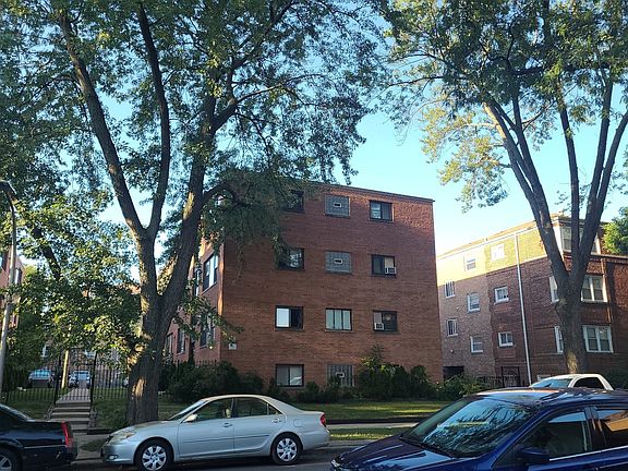 3rd image of 2909 W Summerdale Ave #2A