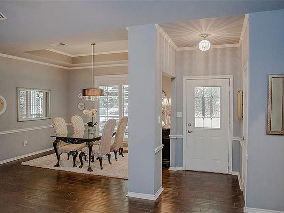 5th image of 1624 Brookhollow Dr