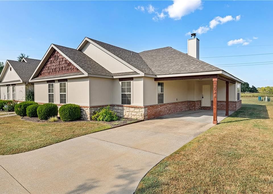 1st image of 3544 E Crow Ln