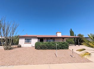 632 S Abrego Dr, Green Valley, AZ 85614
