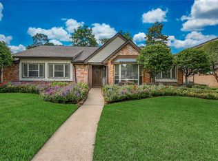 1027 Candlelight Ln, Houston, TX 77018