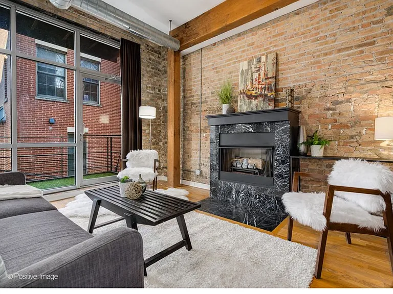 1344 W Madison St #302 — Photo 24