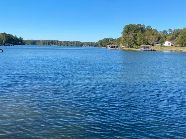 201 Chickasaw Trl N, Sparta, GA 31087