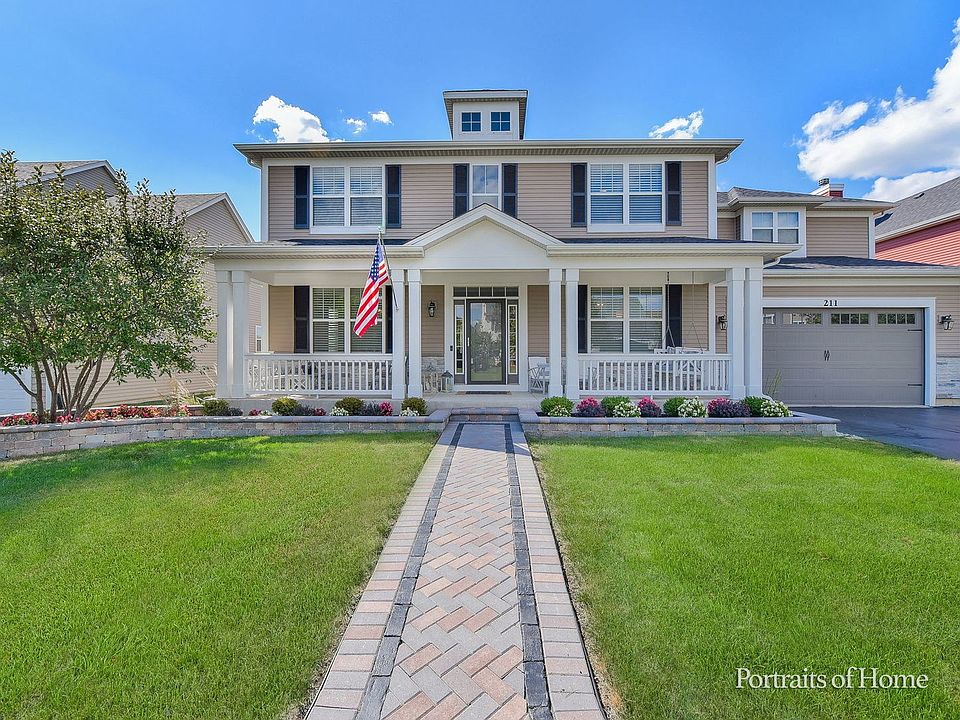 Welcome To Home Sweet Home...211 Woodford Road, Located in Desired Churchill Club of Oswego! Loads o