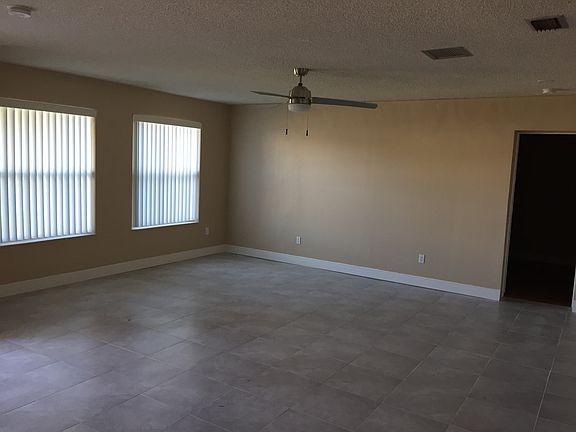 For rent in Hollywood 7561 Raleigh St 2