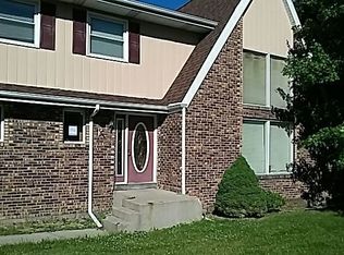 1111 Country Club Dr, Crown Point, IN 46307