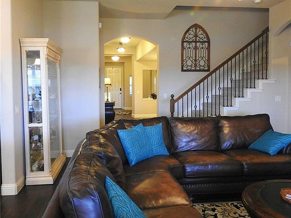 5th image of 1110 Destrehan Dr