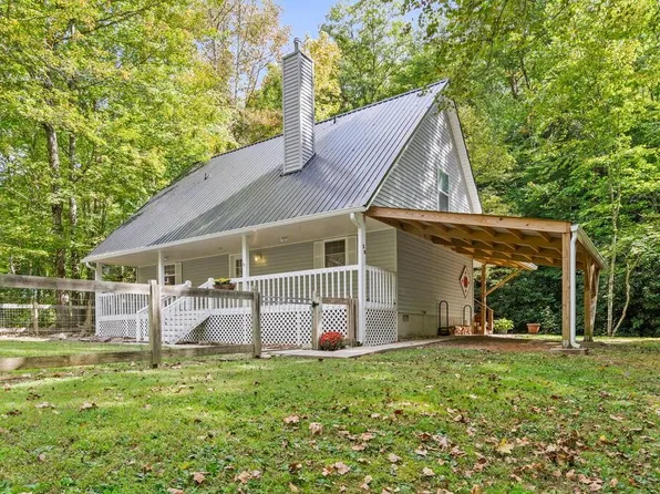 39 Crossover Ln, Hayesville, NC 28904