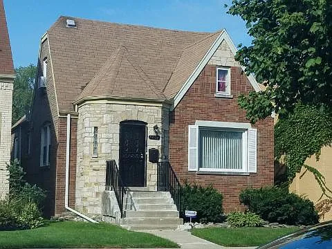 8404 S Michigan Ave photo 1