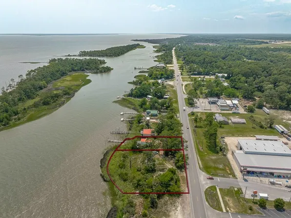 432 Highway 98, Apalachicola, FL 32320