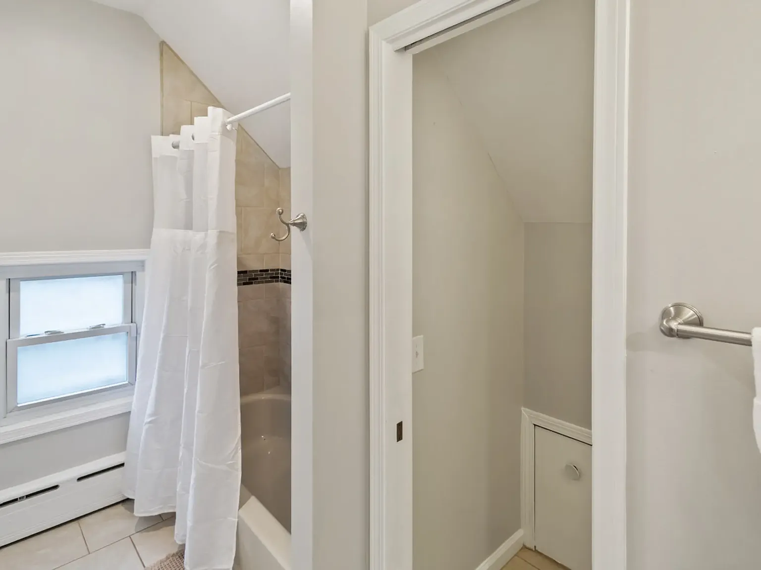 2 bed, 1.5 bath, 800 sqft, $3,200 — Photo 3